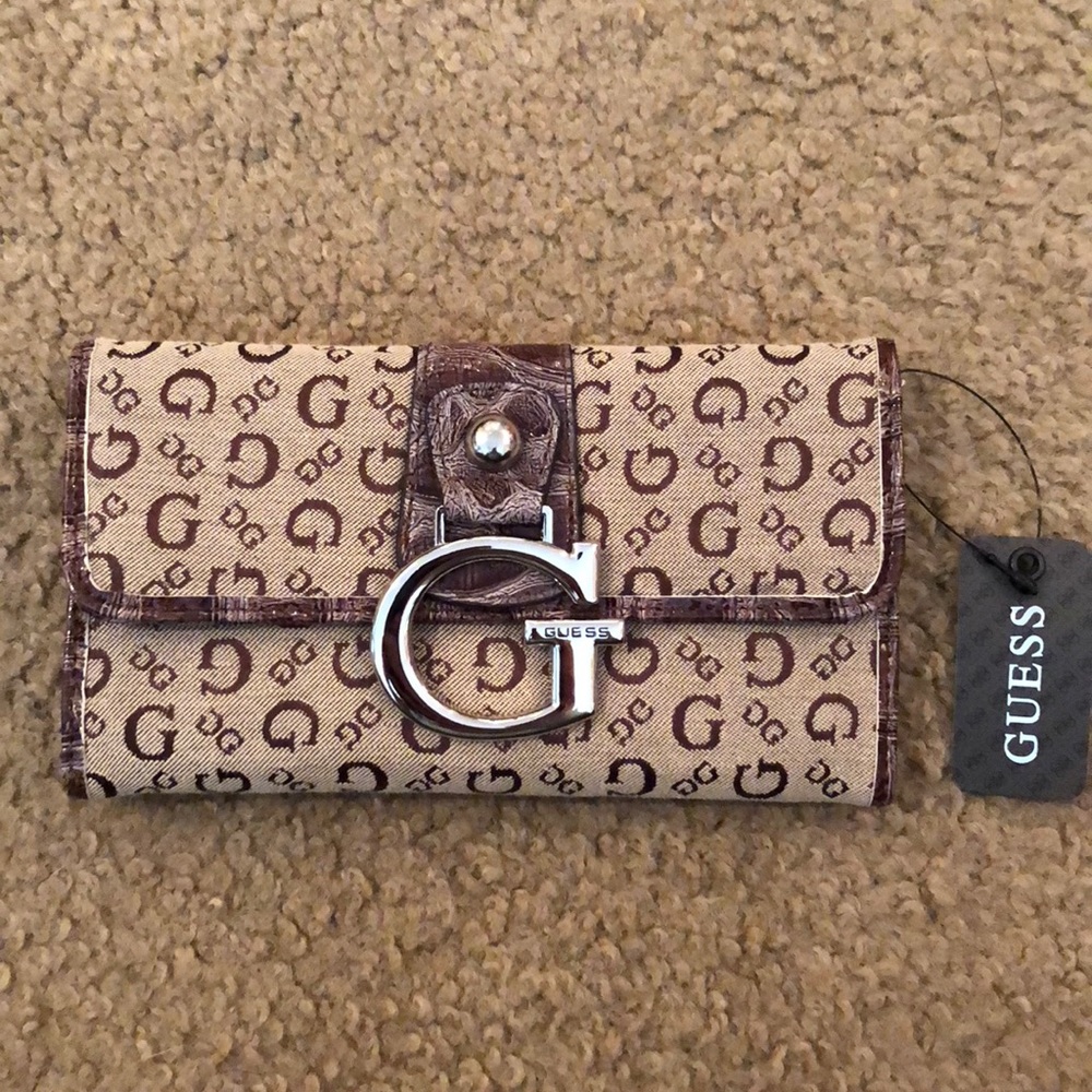 Guess wallet